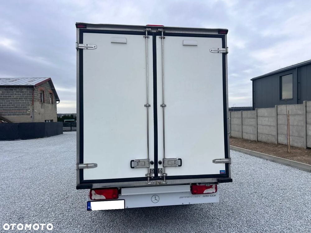 Mercedes-Benz Sprinter - 3