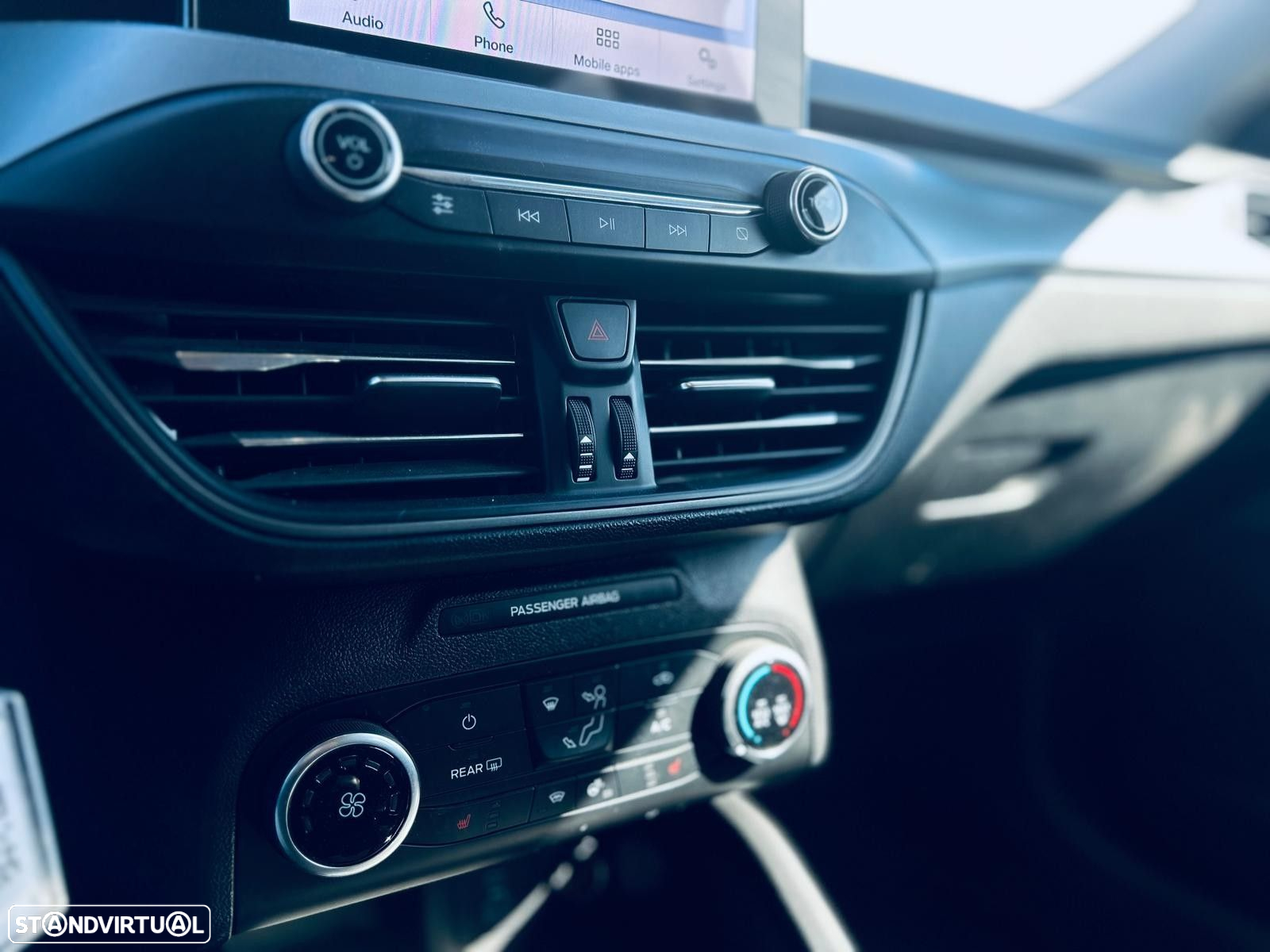 Ford Focus SW 1.0 EcoBoost Business - 33