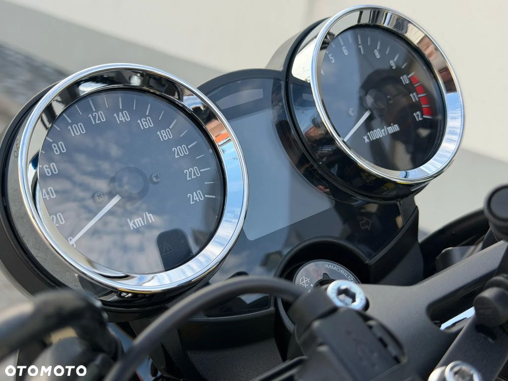 Kawasaki Z 900 RS - 12