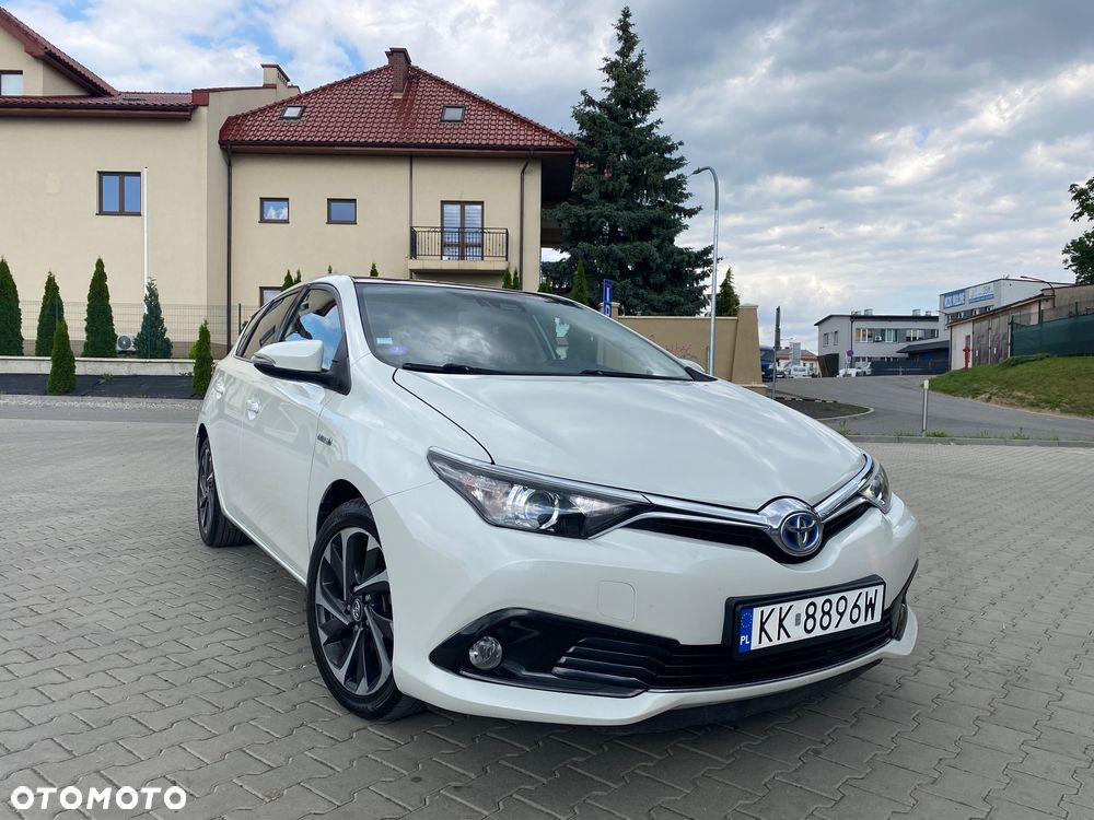 Toyota Auris 1.8 Executive - 4