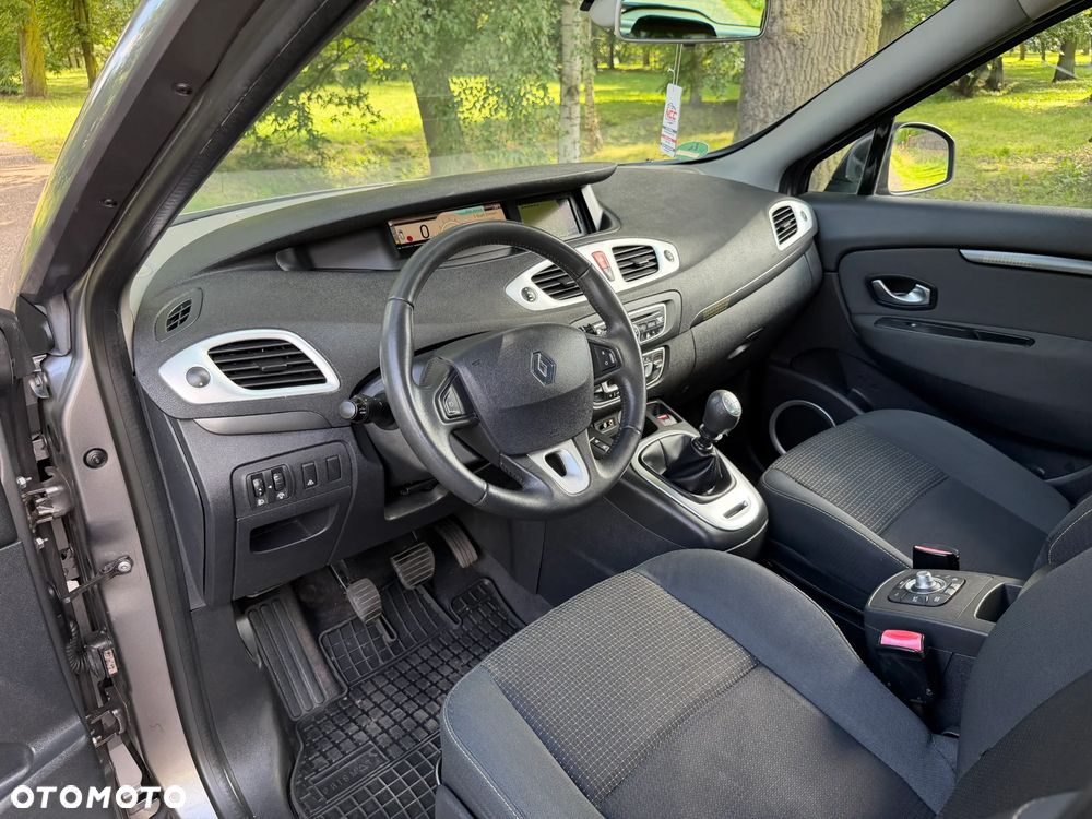 Renault Scenic 1.9 dCi Confort Privilege - 14