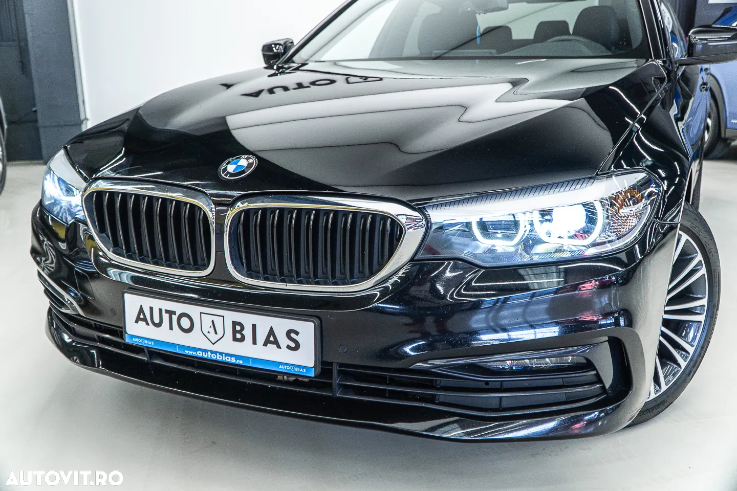 BMW Seria 5 520i Aut. Sport Line - 11