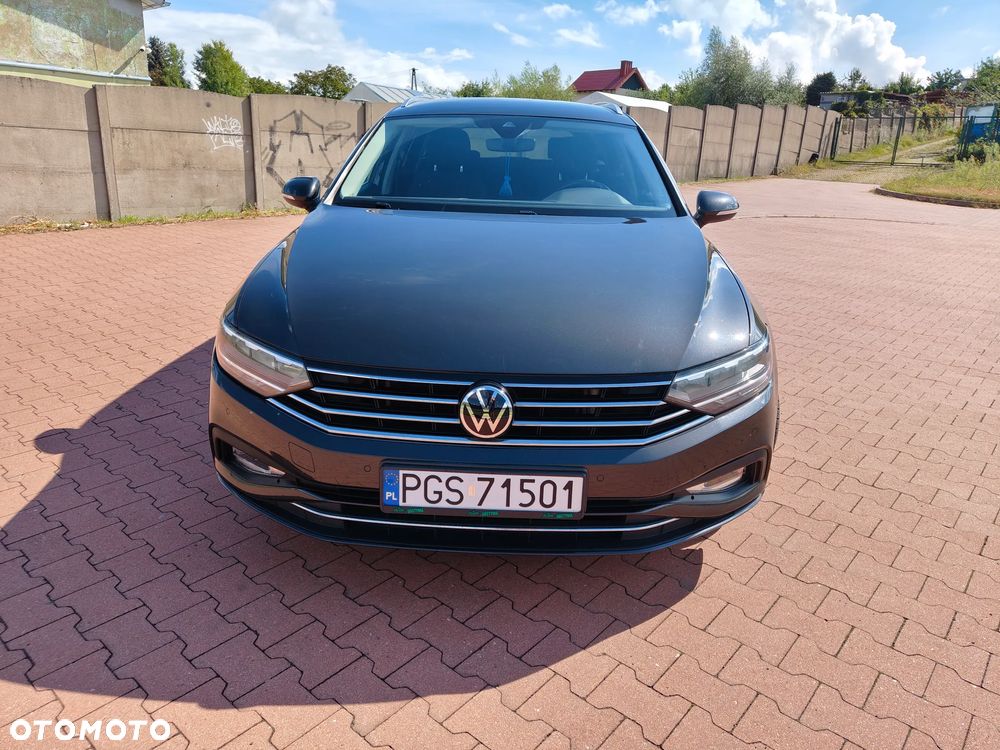 Volkswagen Passat - 2