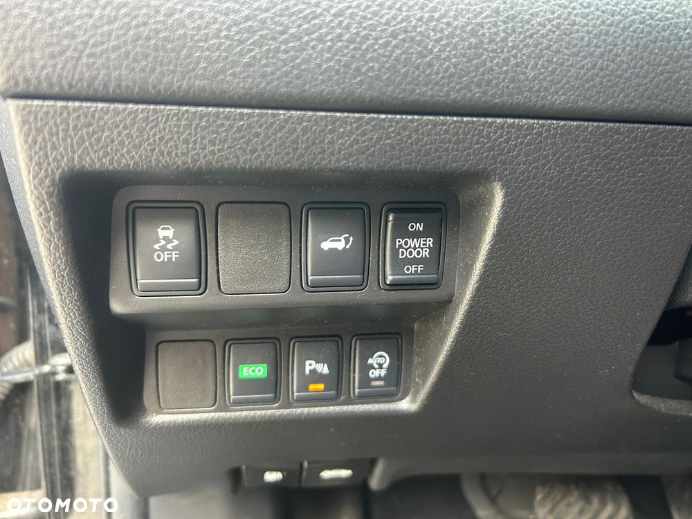 Nissan X-Trail 1.6 DCi Tekna 2WD Xtronic 7os - 33