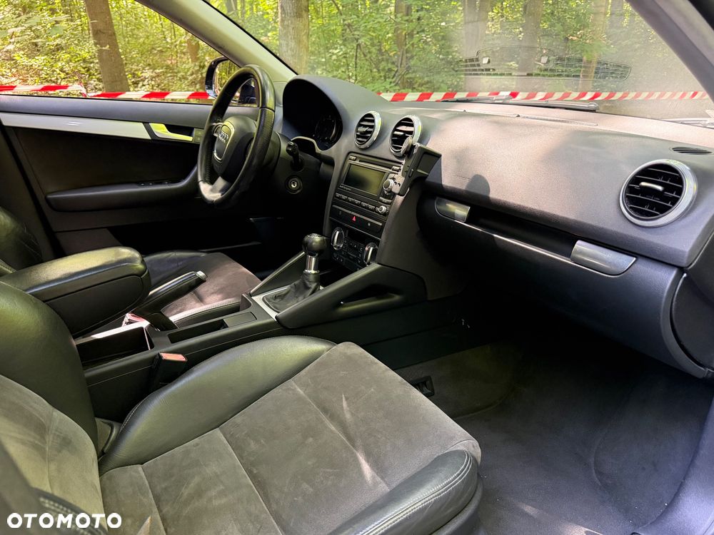 Audi A3 Sportback 2.0 TDI DPF Attraction - 15