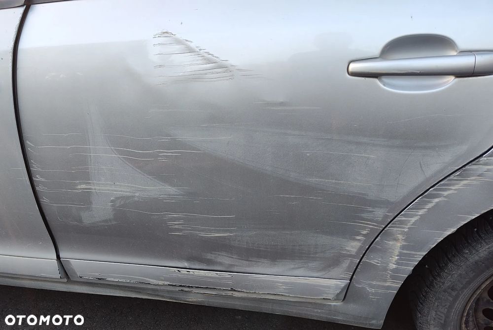 Citroën C4 1.6 HDi FAP EGS6 Confort - 16