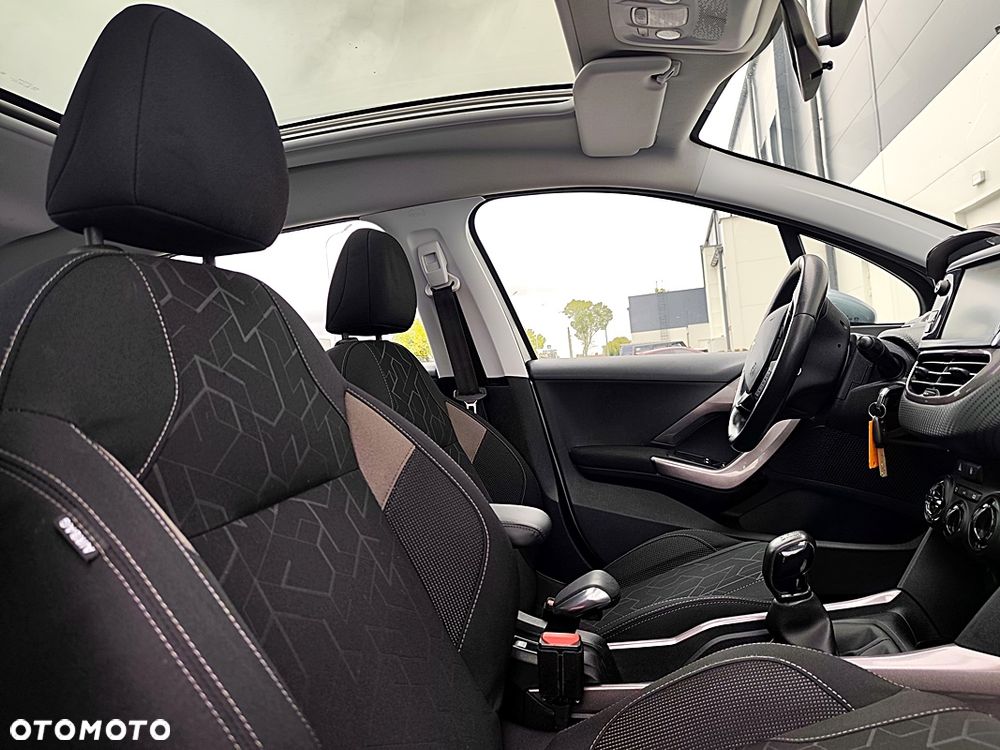 Peugeot 2008 1.2 Pure Tech Active - 24