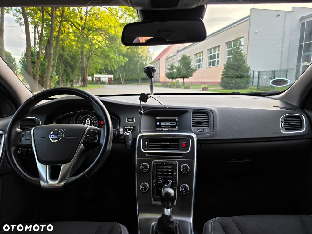 Volvo V60 T3 Edition - 13