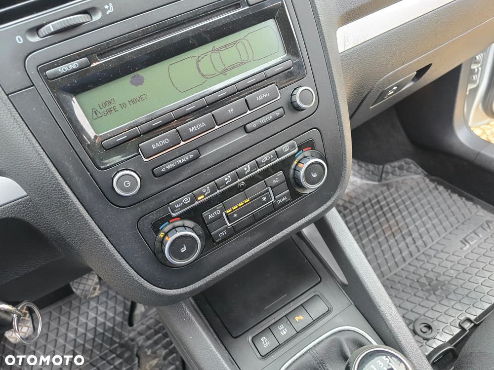 Volkswagen Jetta 1.4 TSI Comfortline - 30