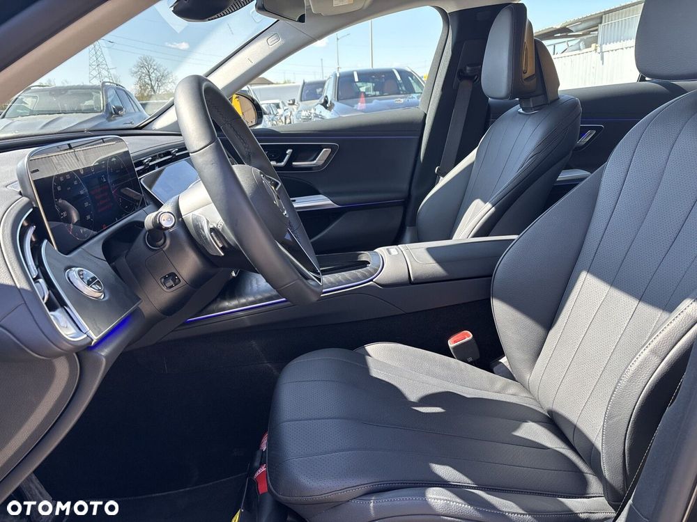 Mercedes-Benz Klasa E - 17