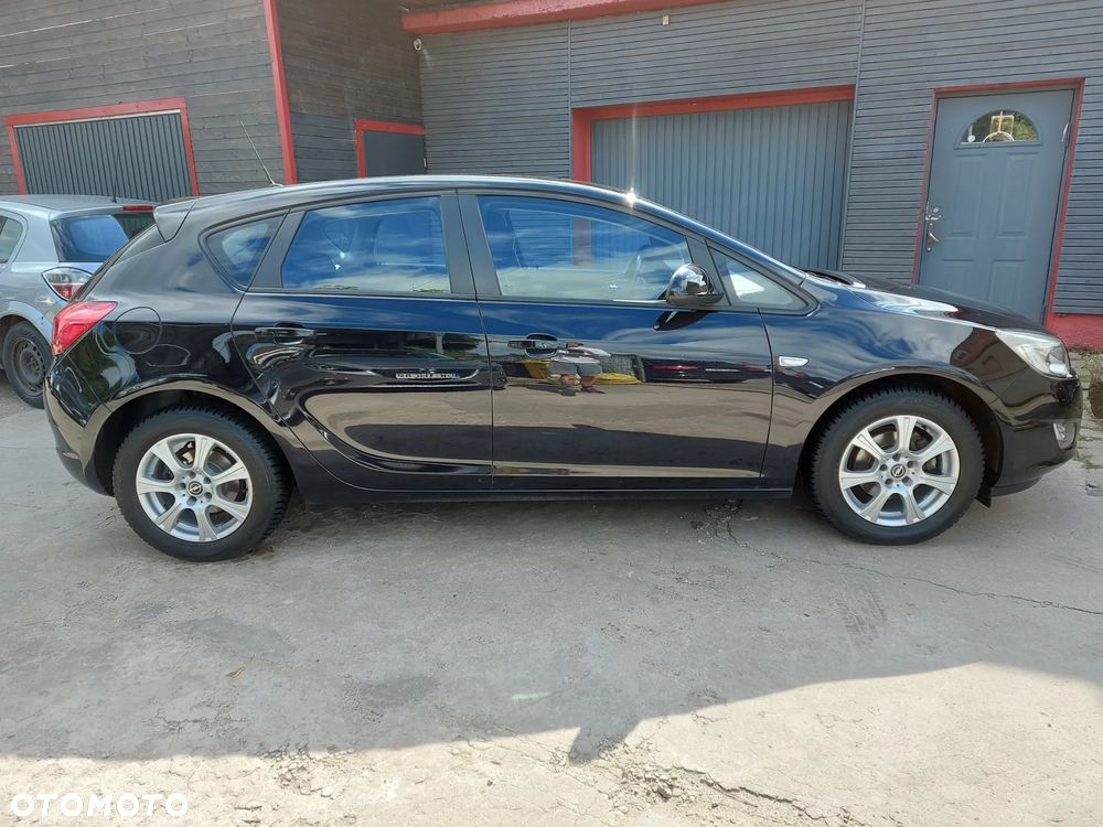 Opel Astra 1.6 Edition Sport - 11