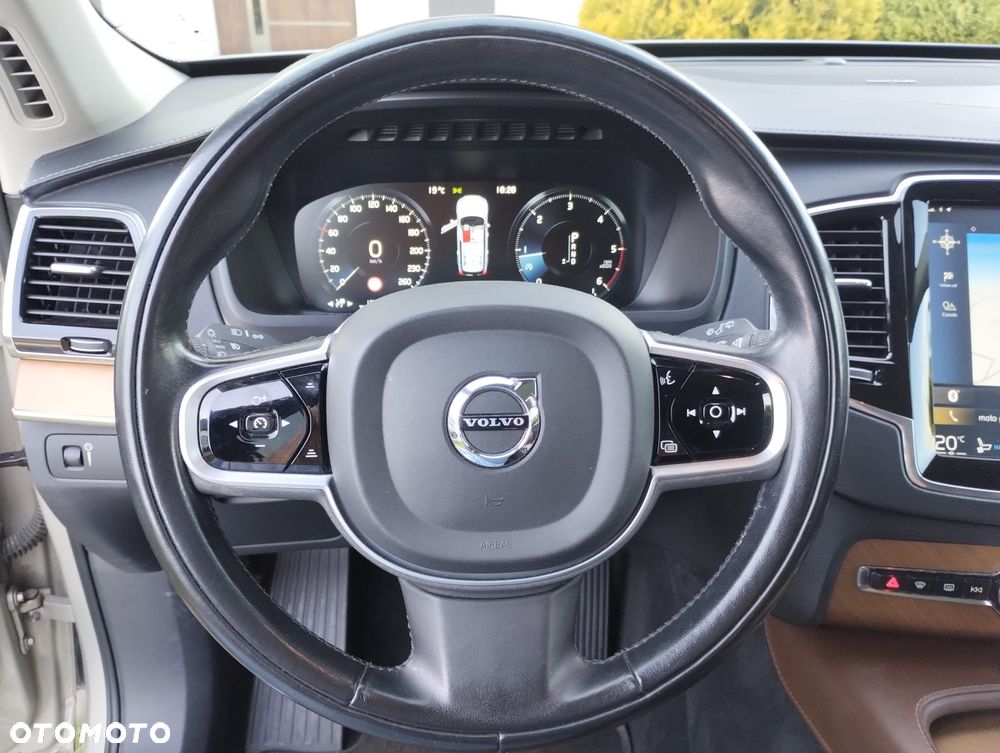 Volvo XC 90 D5 AWD Inscription 7os - 22