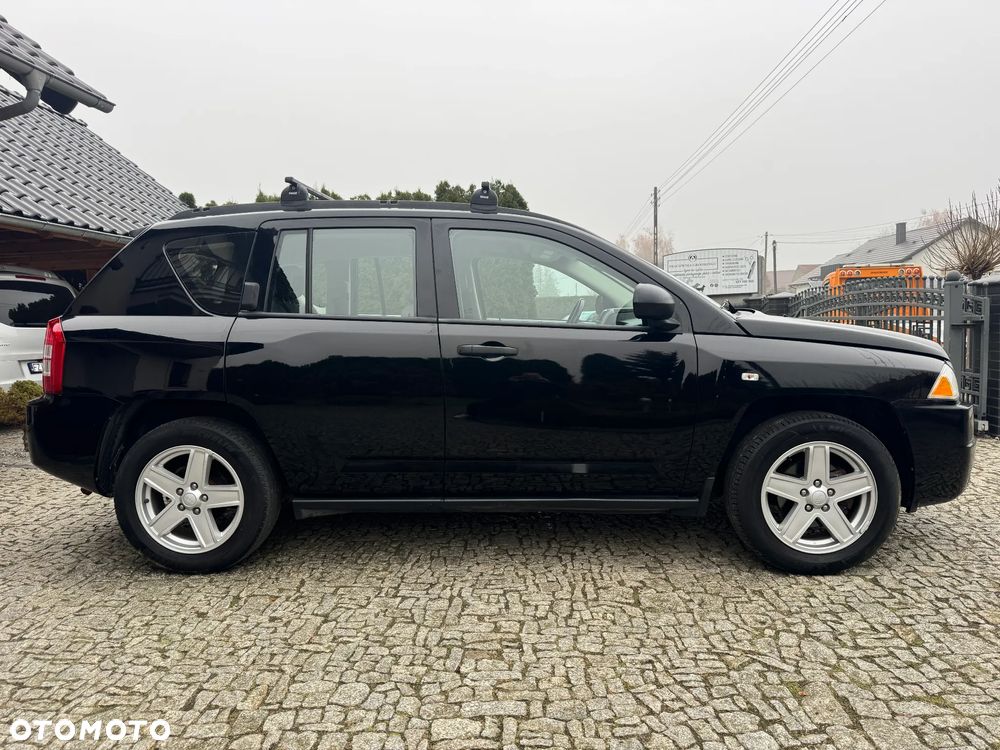 Jeep Compass 2.4I 4x4 Sport - 4