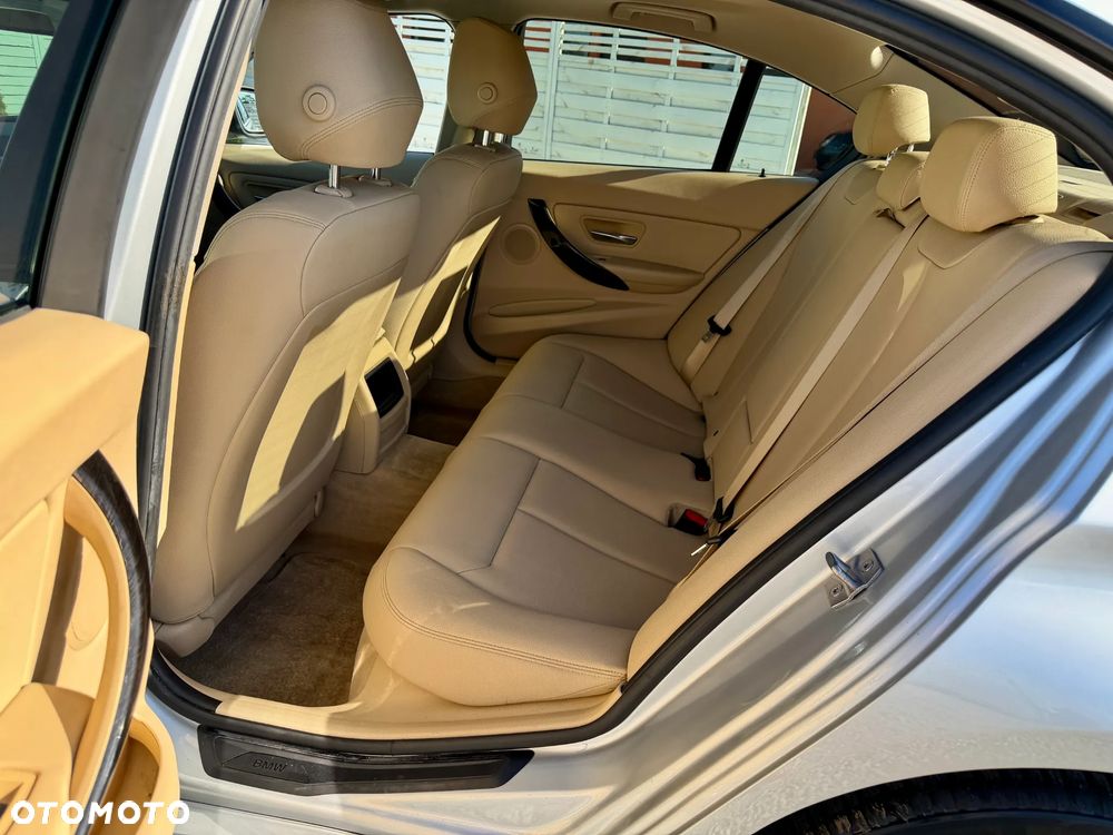 BMW Seria 3 316i - 16