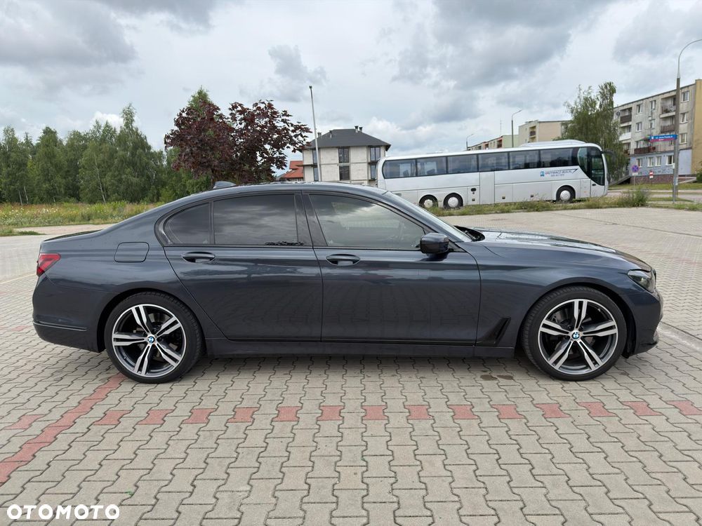 BMW Seria 7 730d - 8