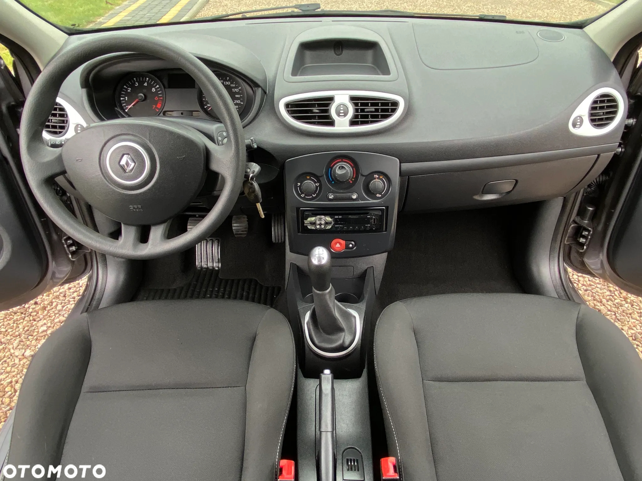Renault Clio 1.2 16V 75 Dynamique - 20