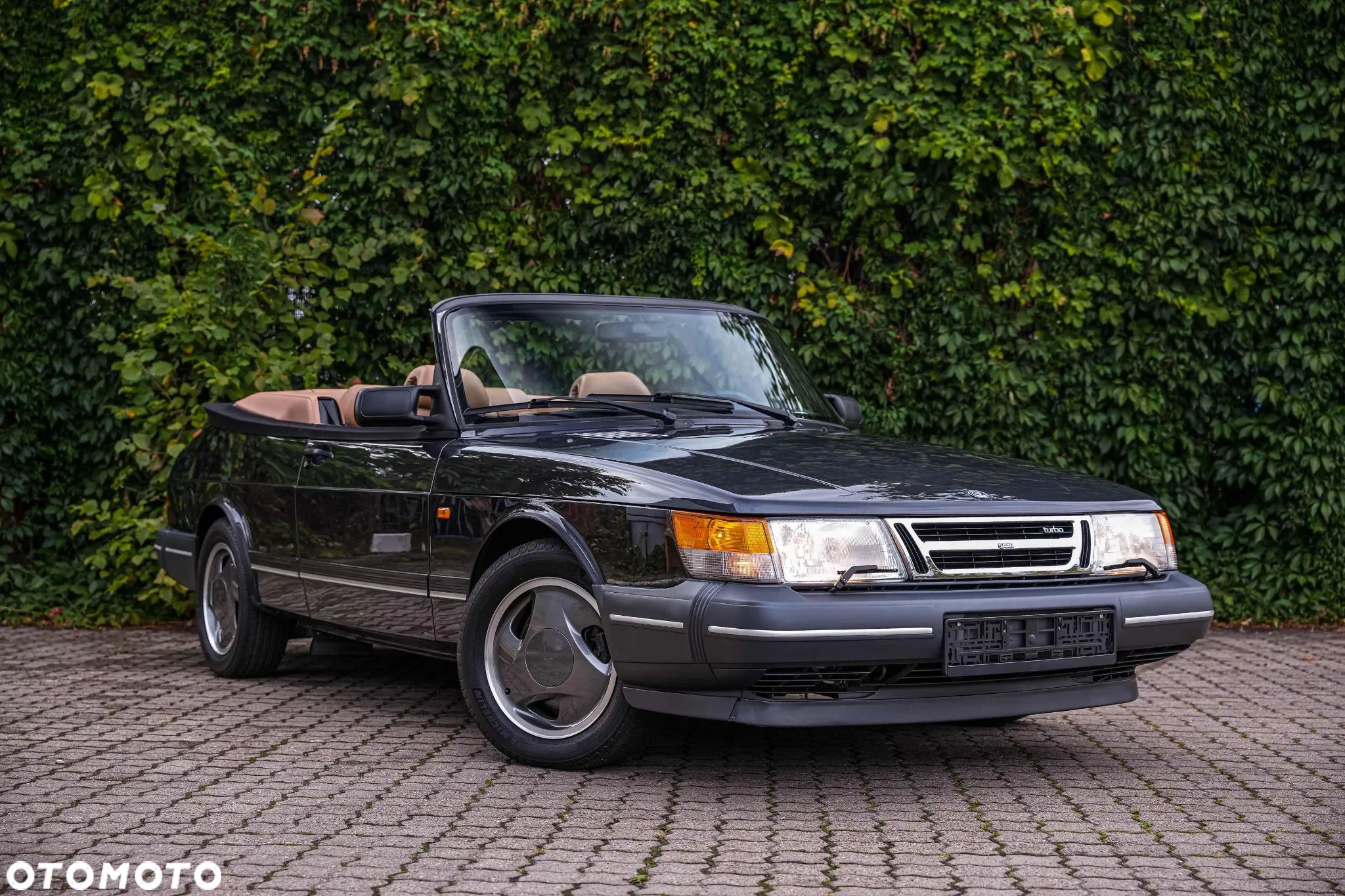 Saab 900 - 1