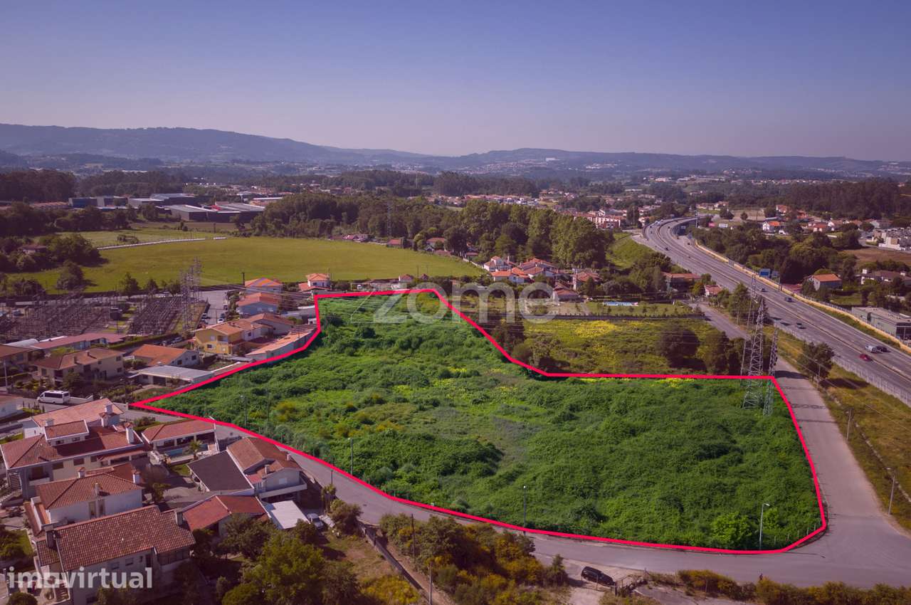 Terreno Urbanizável em Requião, Vila Nova de Famalicão. - Grande imagem: 2/16