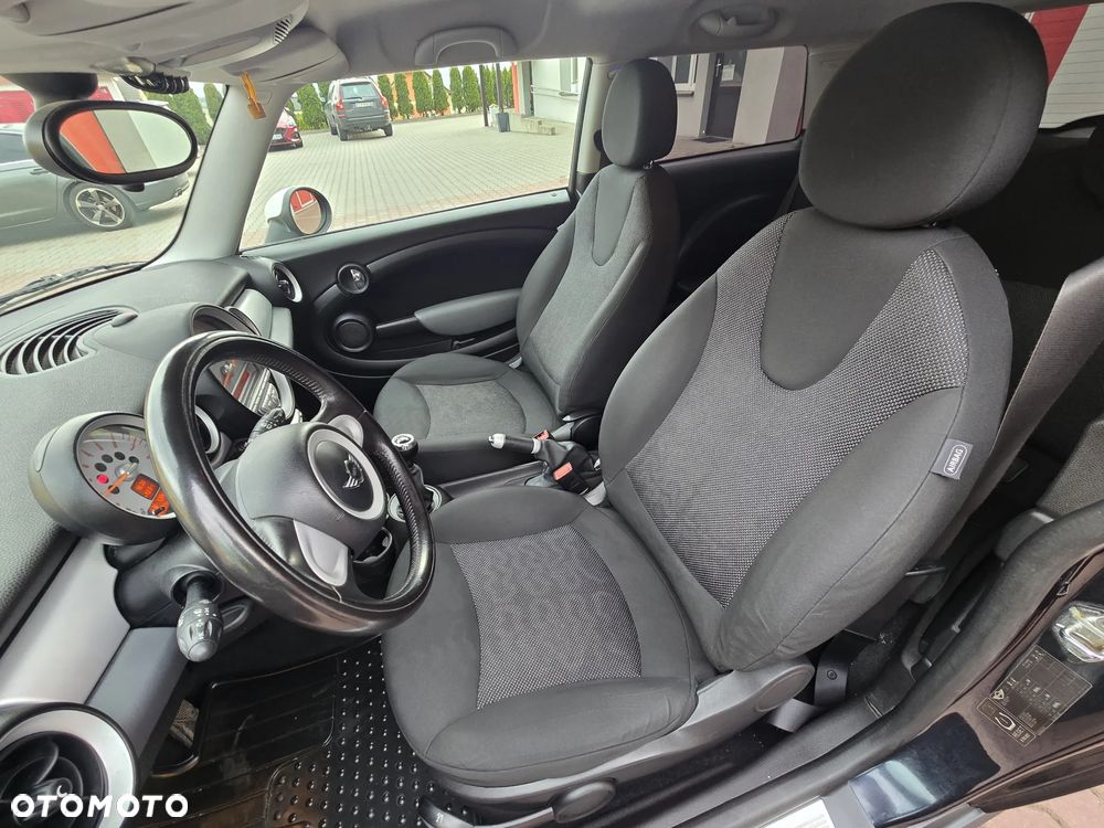 MINI Cooper Standard - 21