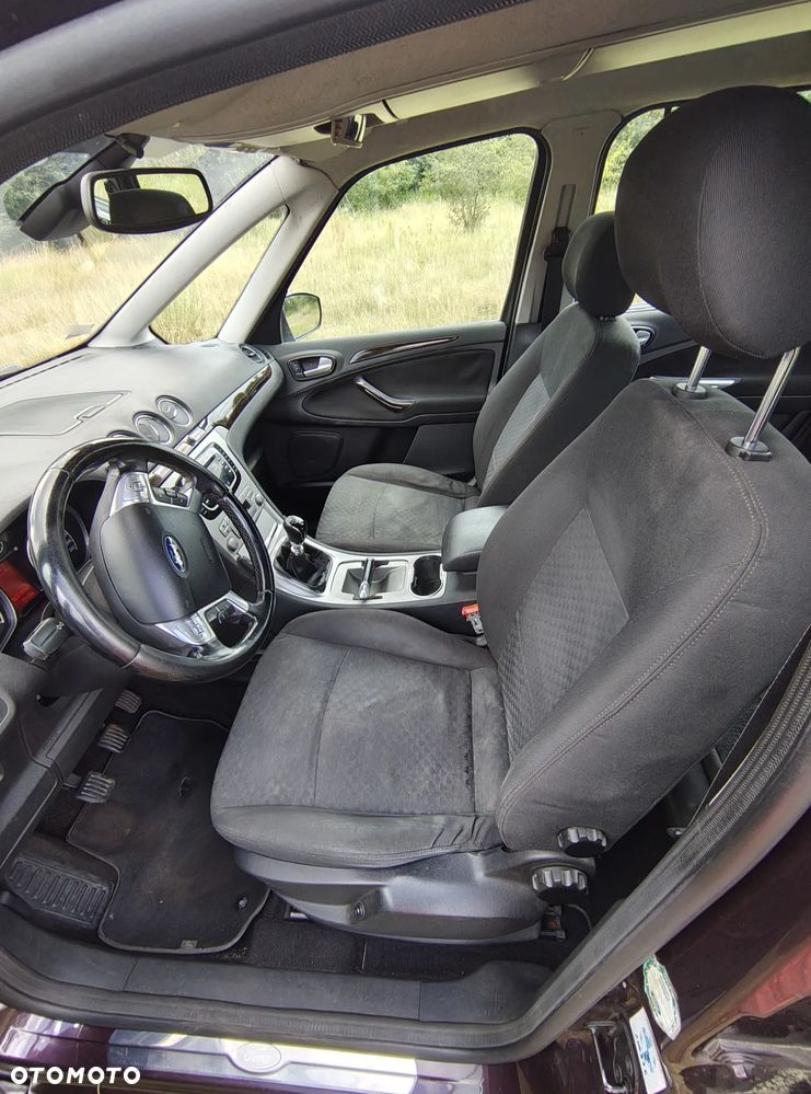 Ford Galaxy 2.0 TDCi Ghia - 11