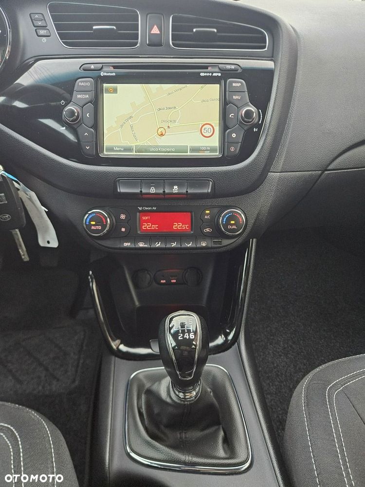 Kia Ceed 1.6 CRDi SCR L Business Line Plus - 28