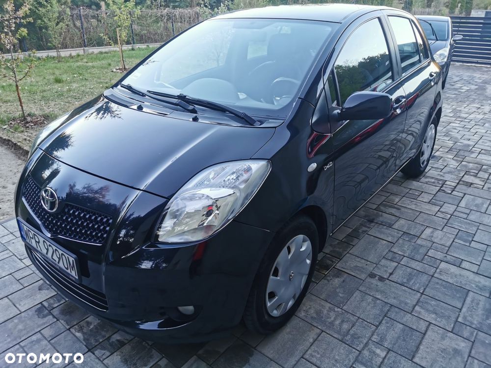 Toyota Yaris - 1