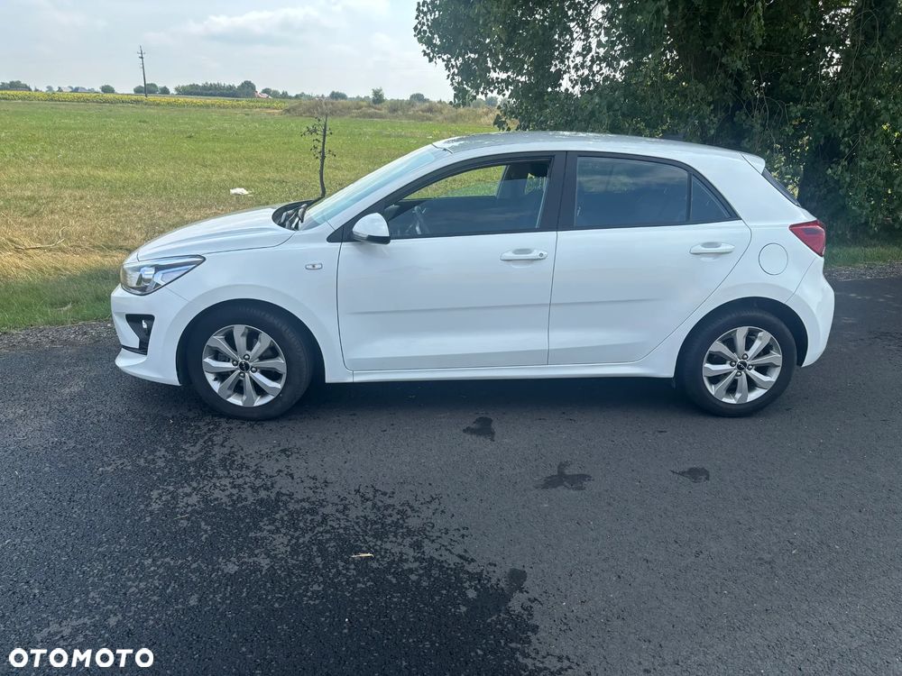 Kia Rio - 2
