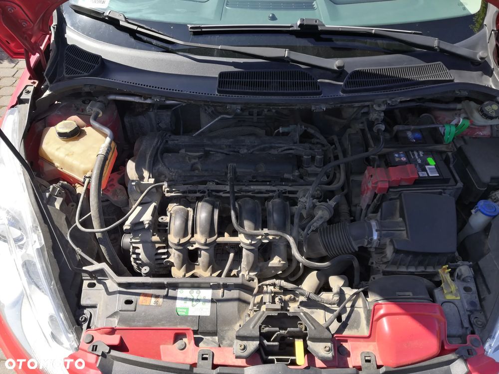 Ford Fiesta 1.25 Ghia - 10