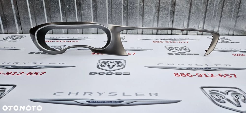 Chrysler Pacifica 2016- Listwa ozdobna kokpitu Dekor deski rozdzielczej Ramka licznika 627609874 61868AF - 2