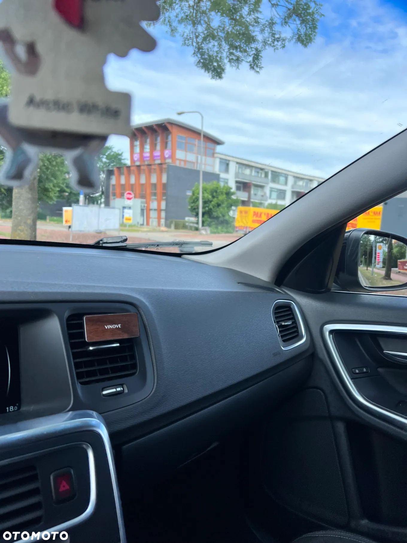 Volvo V60 D4 Drive-E Momentum - 16