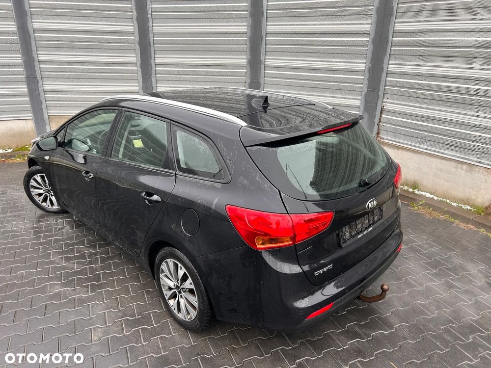 Kia Ceed 1.6 GDI Dream-Team Edition - 9