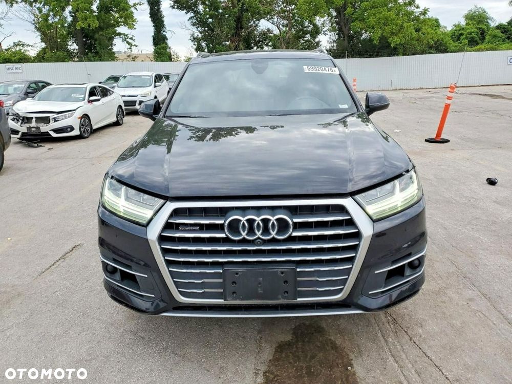 Audi Q7 2019 photo 2