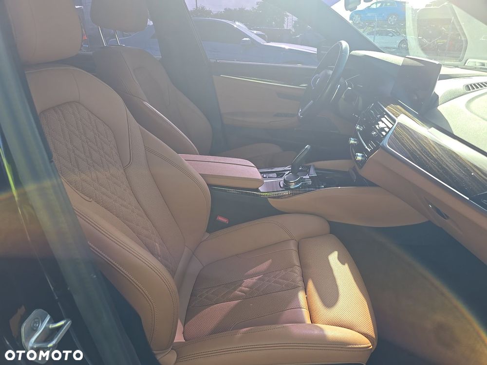 BMW Seria 5 530i M Sport Edition - 10