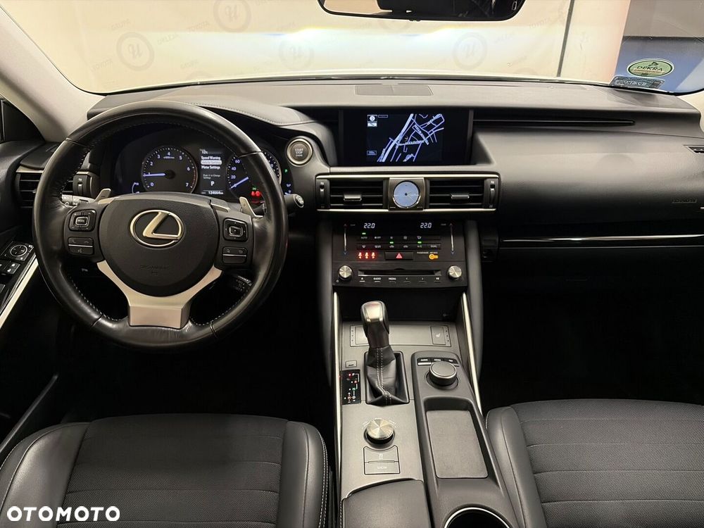Lexus IS 200t Elegance - 4
