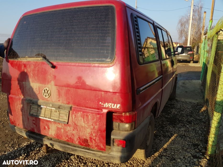 Dezmembram Volkswagen Transporter T4 motor 2.5 TDI ACV 102 CP - 3