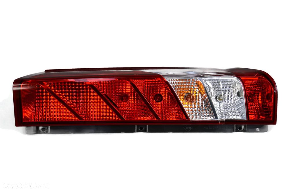 5801523221 Iveco Daily 2014 2019 lampa tylna van prawa - 1