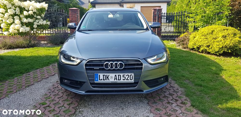 Audi A4 Avant 2.0 TDI DPF quattro Attraction - 1