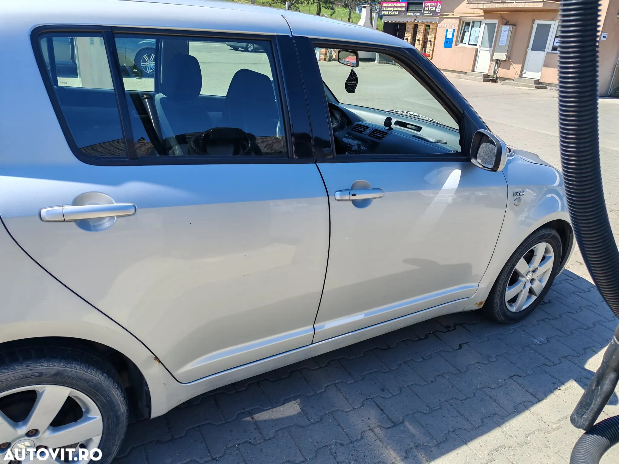 Suzuki Swift - 3