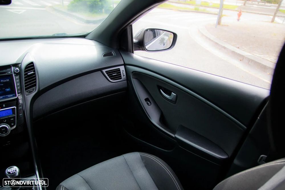 Hyundai i30 SW 1.6 CRDi GO! - 20