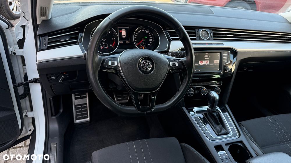Volkswagen Passat Alltrack 2.0 TDI SCR 4Motion DSG - 28