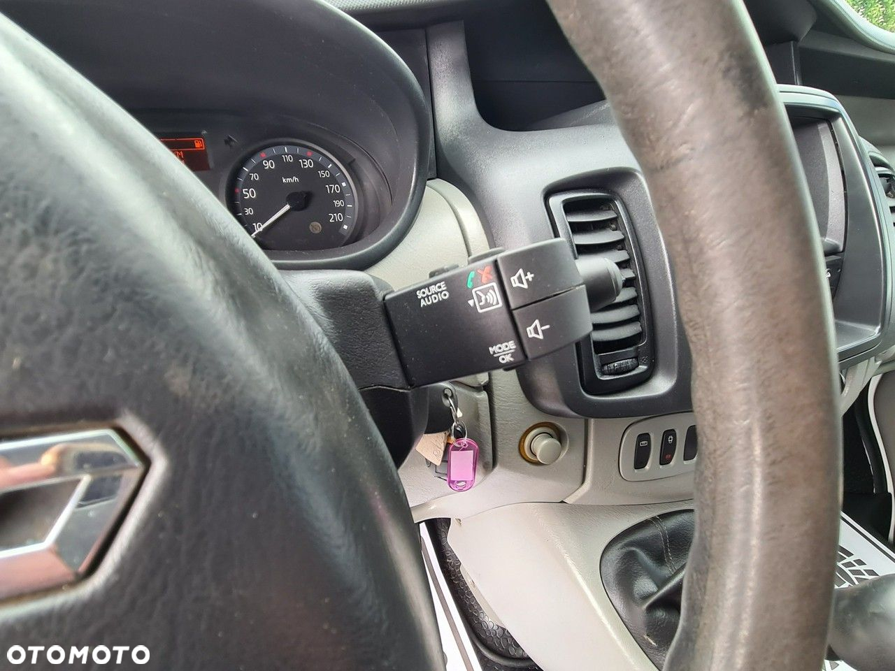 Renault Trafic - 16