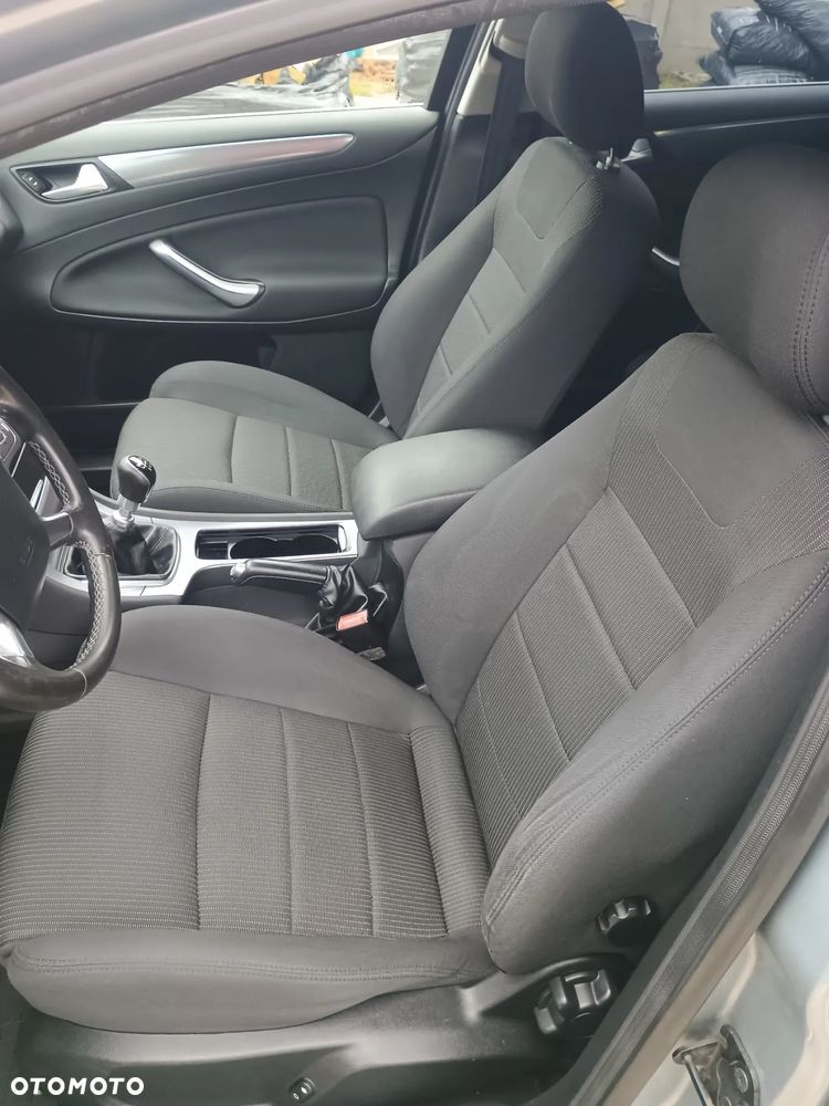 Ford Mondeo 1.6 T Titanium - 10