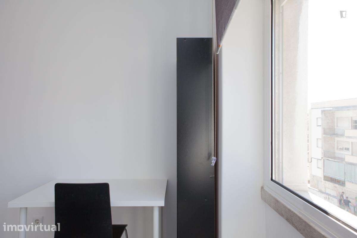 Quarto - localizado em Montes Claros Coimbra - Grande imagem: 5/28