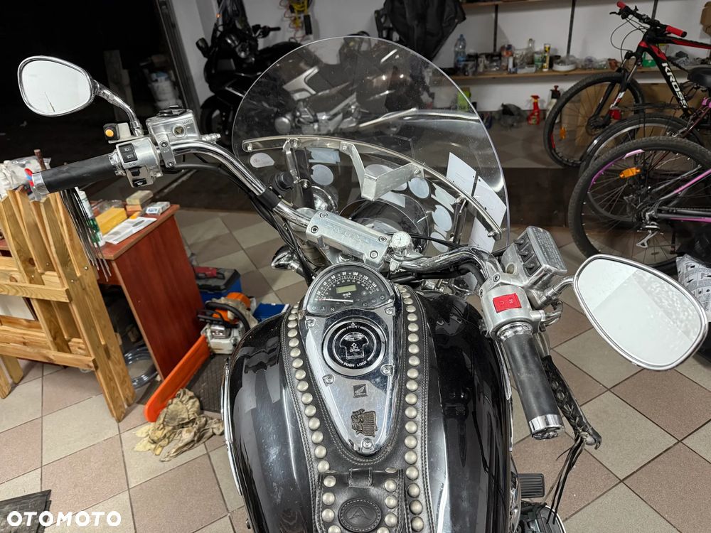 Honda VTX - 9