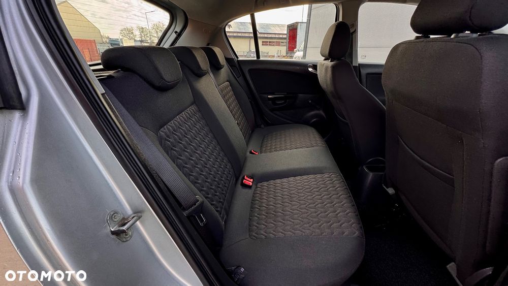 Opel Corsa 1.2 16V Energy - 36