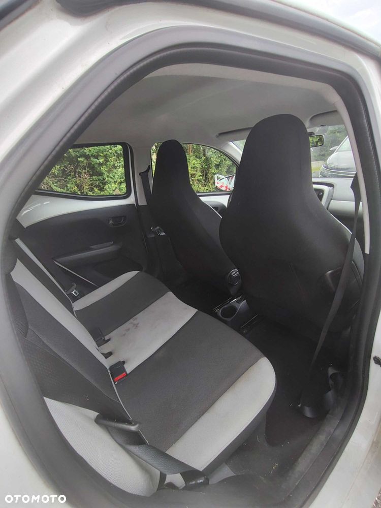 Toyota Aygo - 10