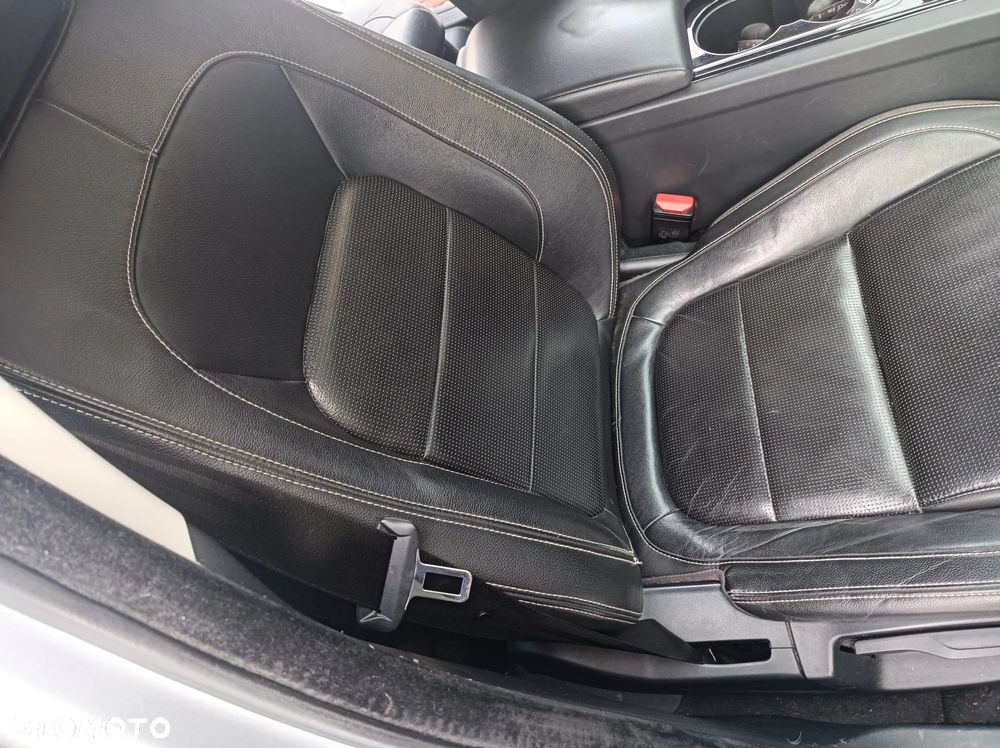 Jaguar XE 2.0 D Prestige - 9