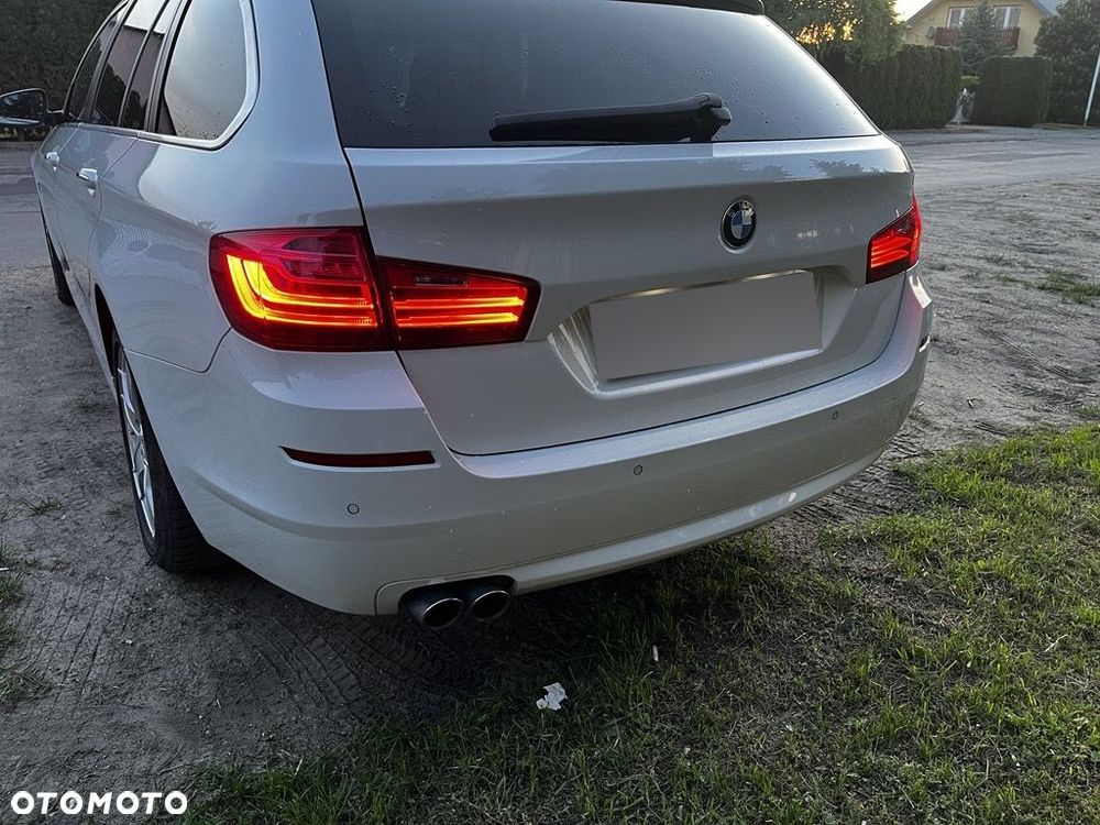BMW Seria 5 525d Sport-Aut Luxury Line - 12