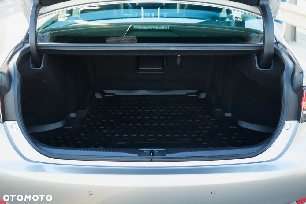 Lexus GS 200t / 300 Elegance - 11