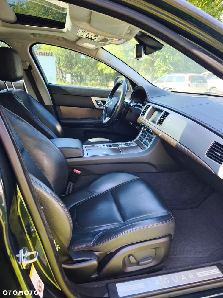 Jaguar XF - 28